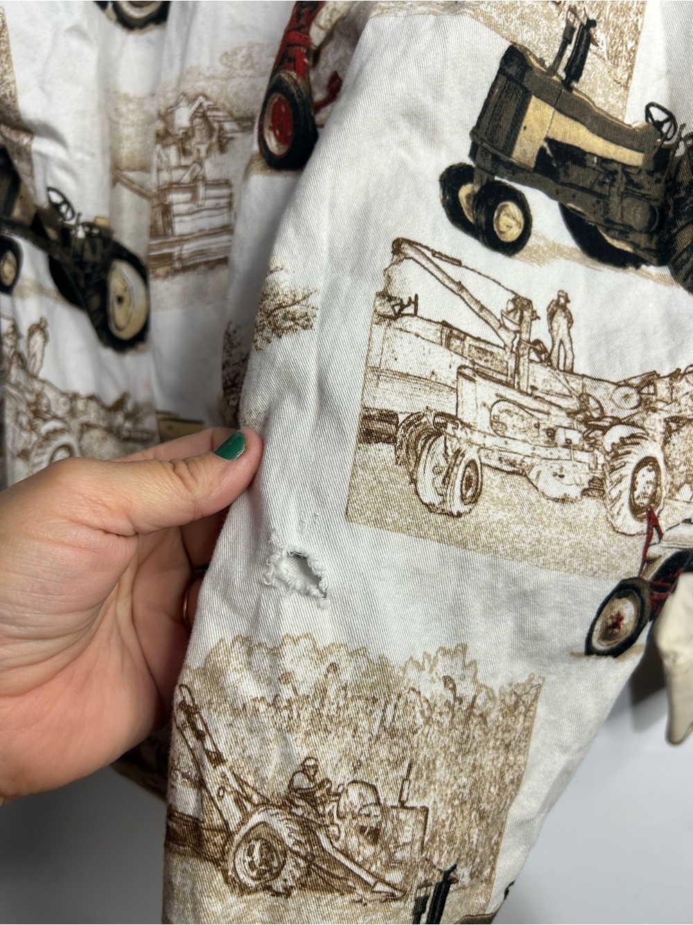 5 for $25🔥Bit & Bridle Button Front Tractor‎ Print Shirt Medium - Picture 7 of 8